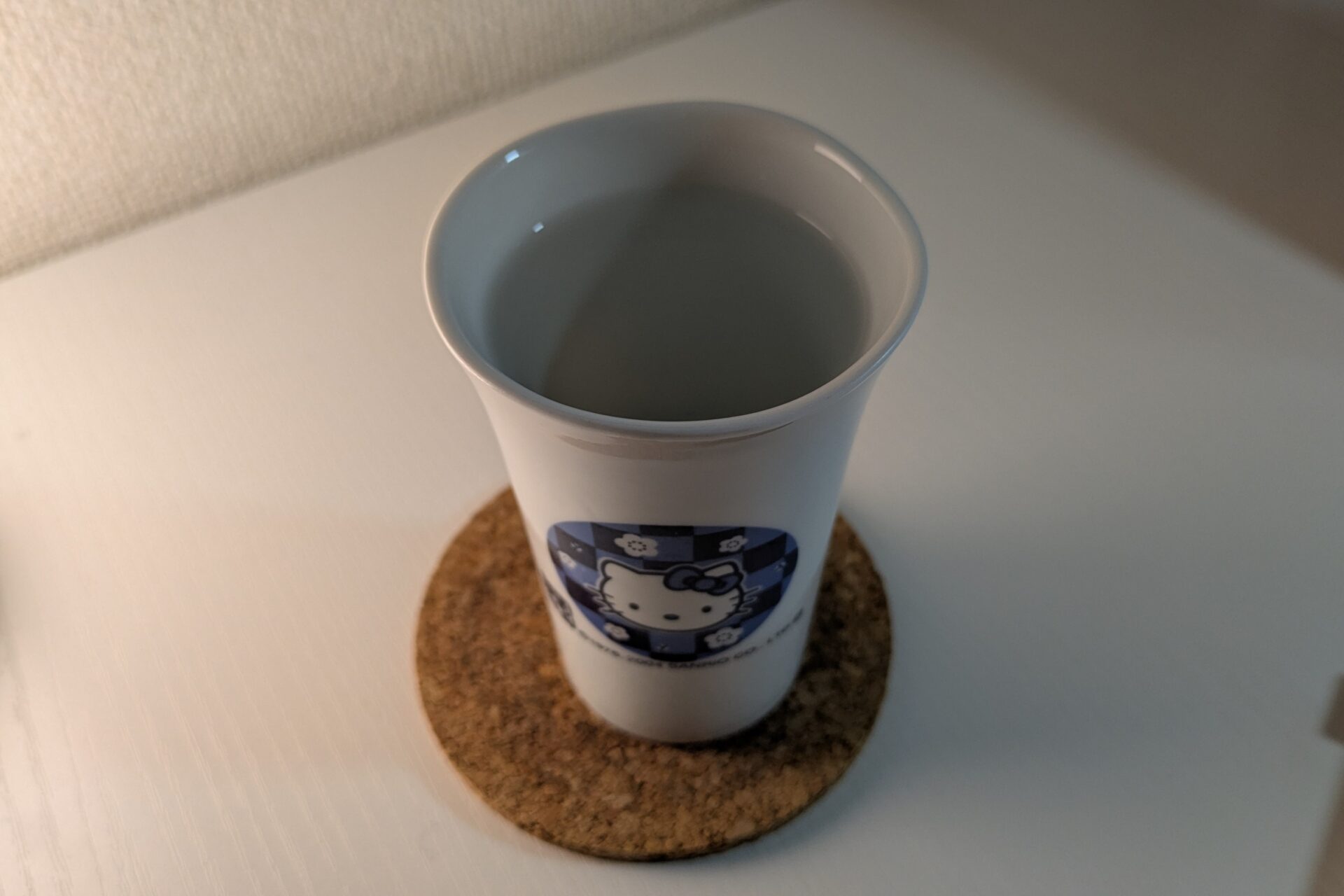 不安な朝も緊張の仕事中も、白湯を側に。